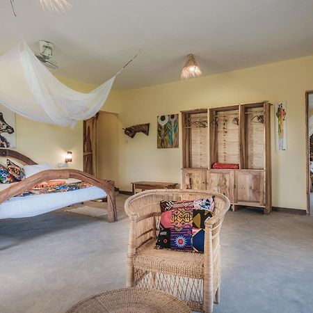 Lake Natron Maasai Giraffe Eco Lodge And Camping Mtowabaga 外观 照片