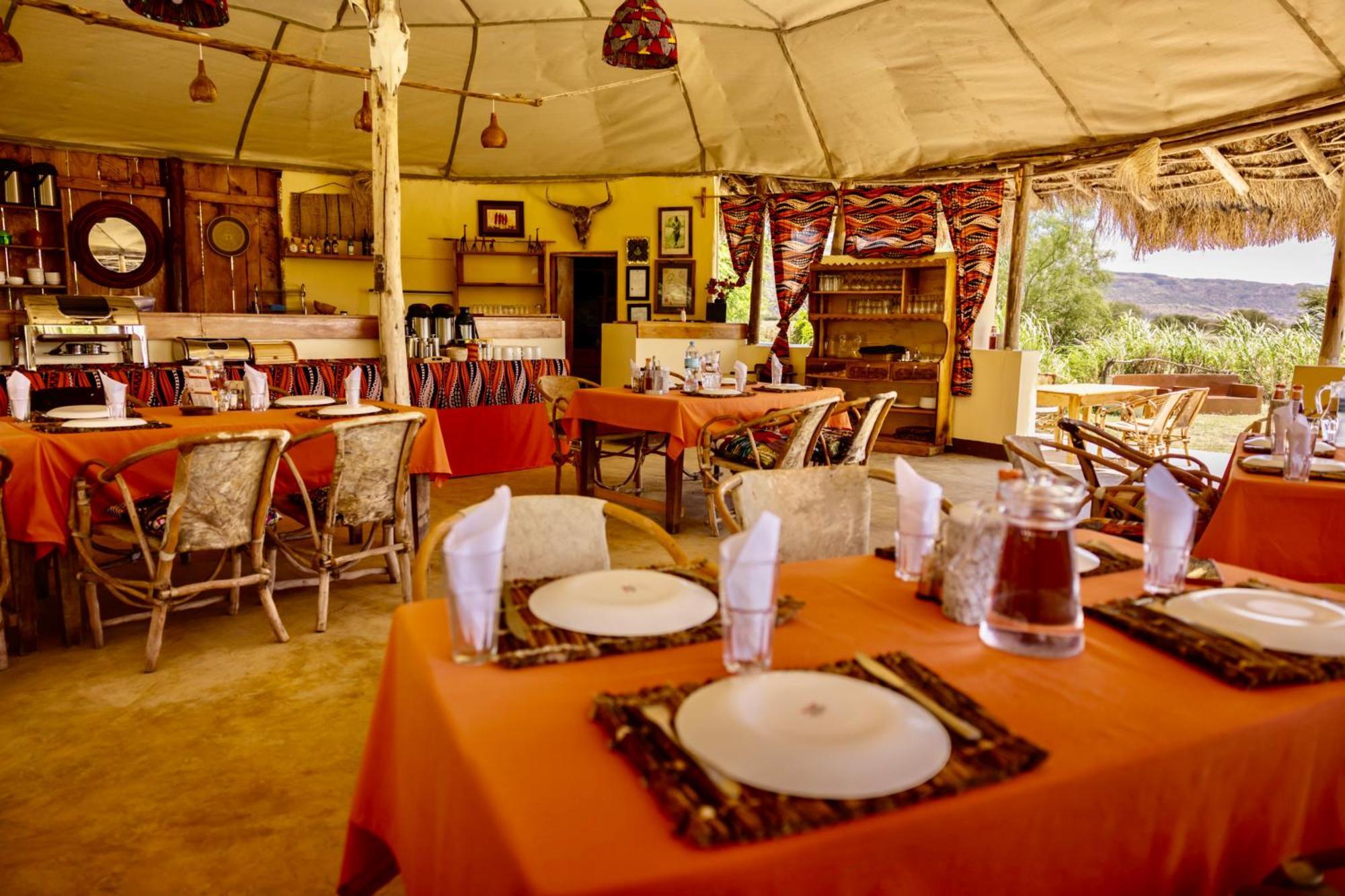 Lake Natron Maasai Giraffe Eco Lodge And Camping Mtowabaga 外观 照片
