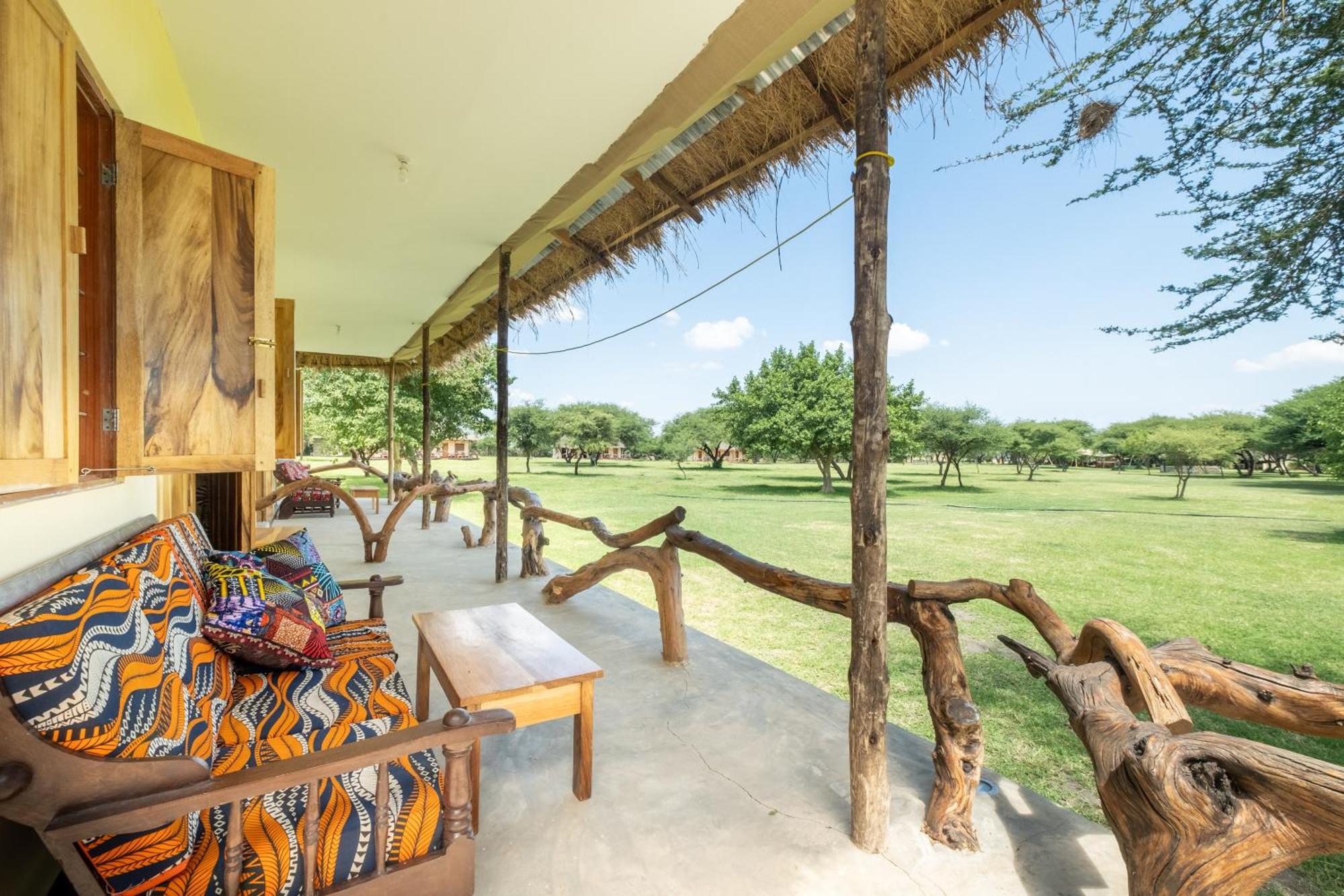 Lake Natron Maasai Giraffe Eco Lodge And Camping Mtowabaga 外观 照片