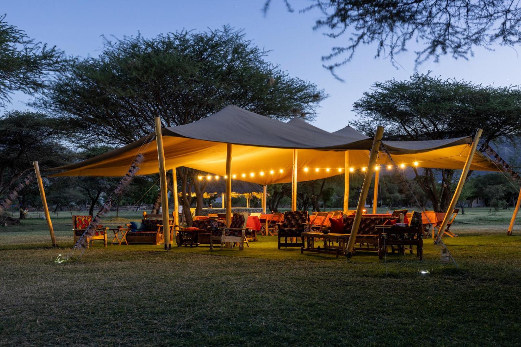 Lake Natron Maasai Giraffe Eco Lodge And Camping Mtowabaga 外观 照片